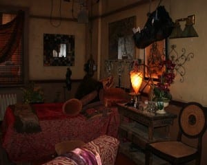 Roxanne's room on the set of Eastwick (Blast staff photo/Conception Allen)