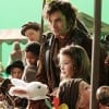 The Mad Hatter (Vladimir Cvetko) take daughter to market in an Alice in Wonderland-themed episode.