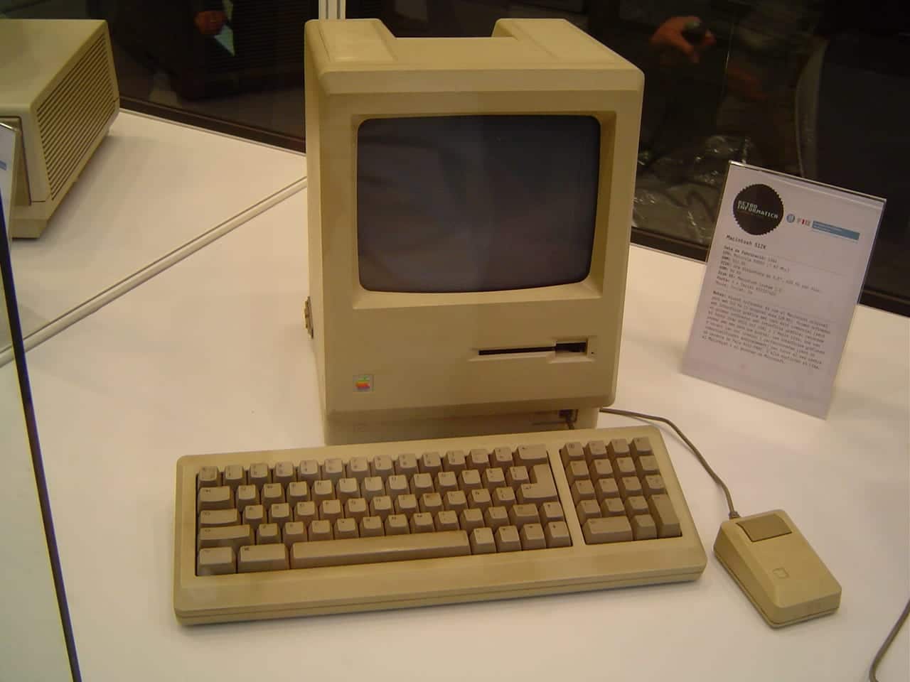 thechophouse:  Who else is part of the old computer fandom?  aHHHH, whatta beaut  Come to papa  Ugh  Such a perfect shapes  I BLAME FALLOUT FOR MAKING ME LIKE OLD SHIT
