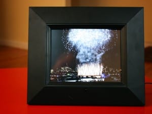 The Sungale ID800WT Digital Picture Frame.