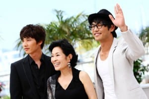 Actor Won Bin with Actress Kim Hye Ja and Actor Jin Goo attend the Mother Photocall held at the 62nd International Cannes Film Festival on May 16 (Sean Gallup/Getty Images/WireImage)