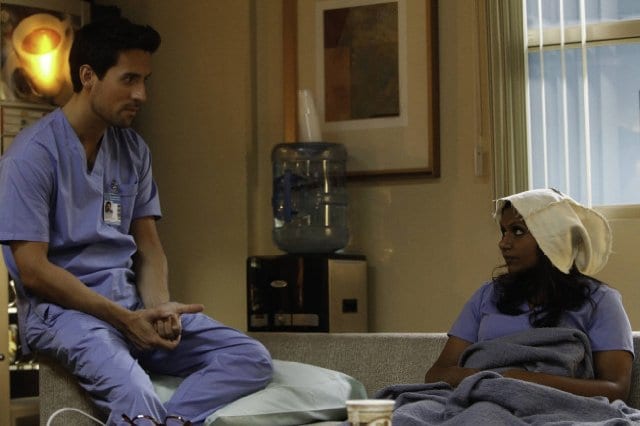 Mindy (Mindy Kaling) takes Jeremy's (Ed Weeks) advice and seeks out a casual hookup with Brendan (Mark Duplass)